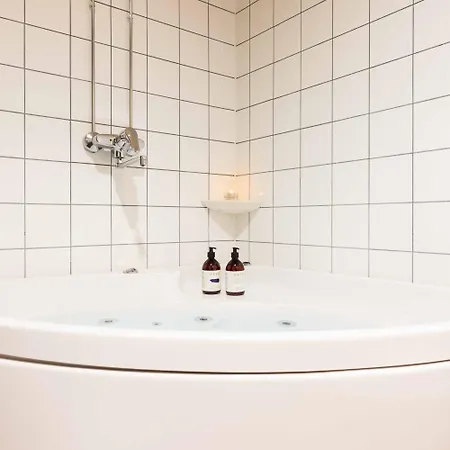 & Pikku-syoete Hotel 3*