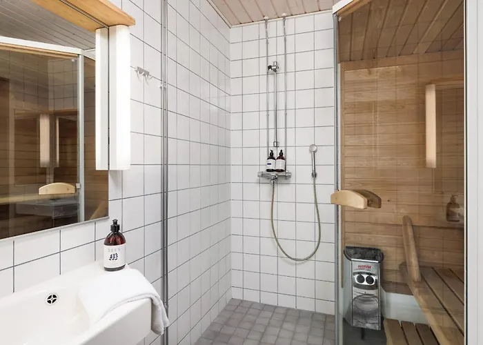 & Pikku-syoete Hotel 3*